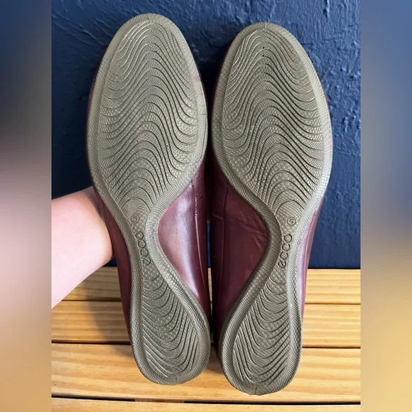 ECCO Women’s Burgundy Leather Ballet Flats Angel Bow Size 41 / 9.5-10 US - Picture 9 of 9